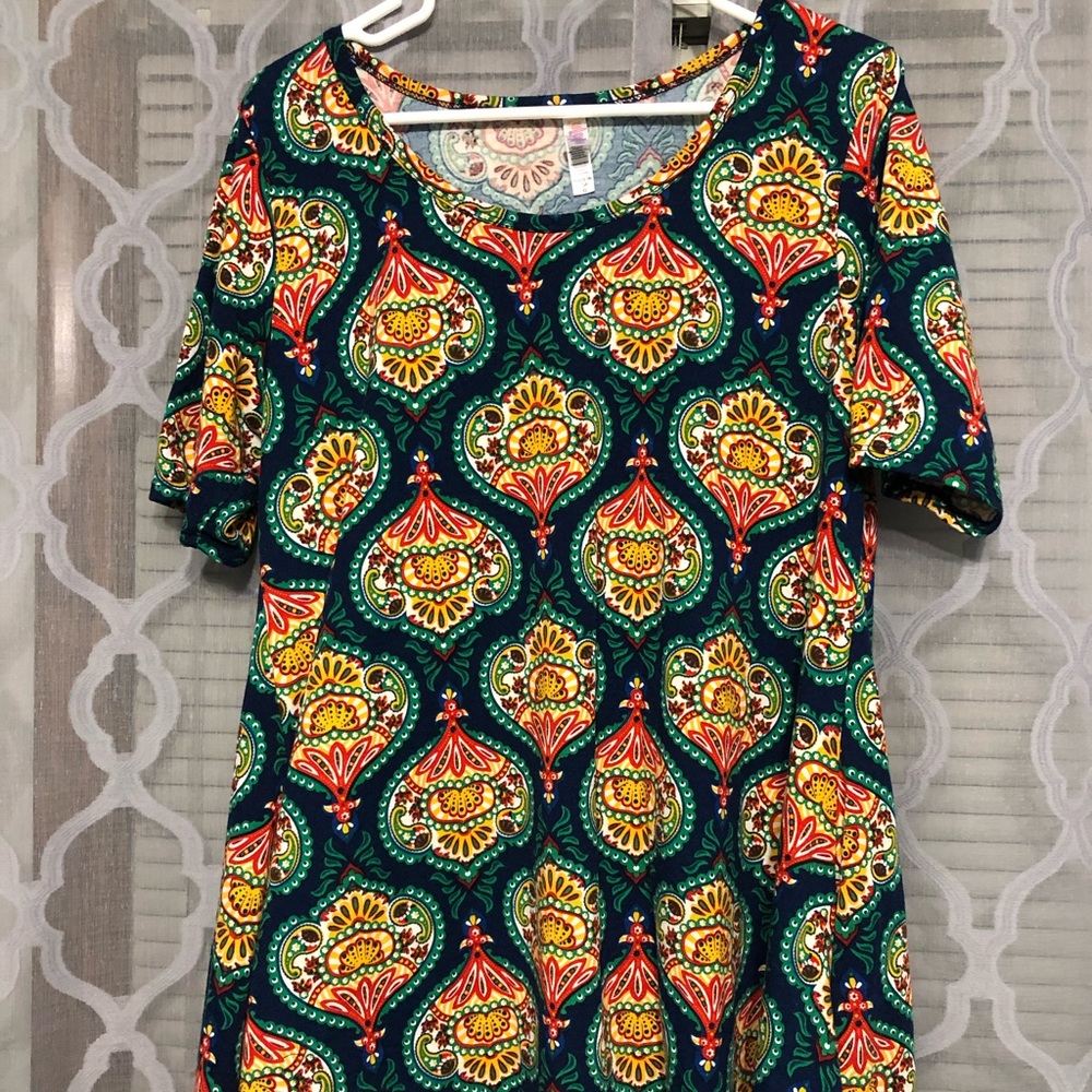 LuLaRoe Perfect T